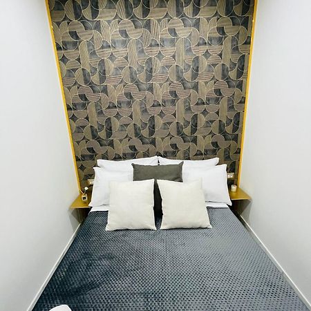 Frank Anthony Home Napoli Esterno foto