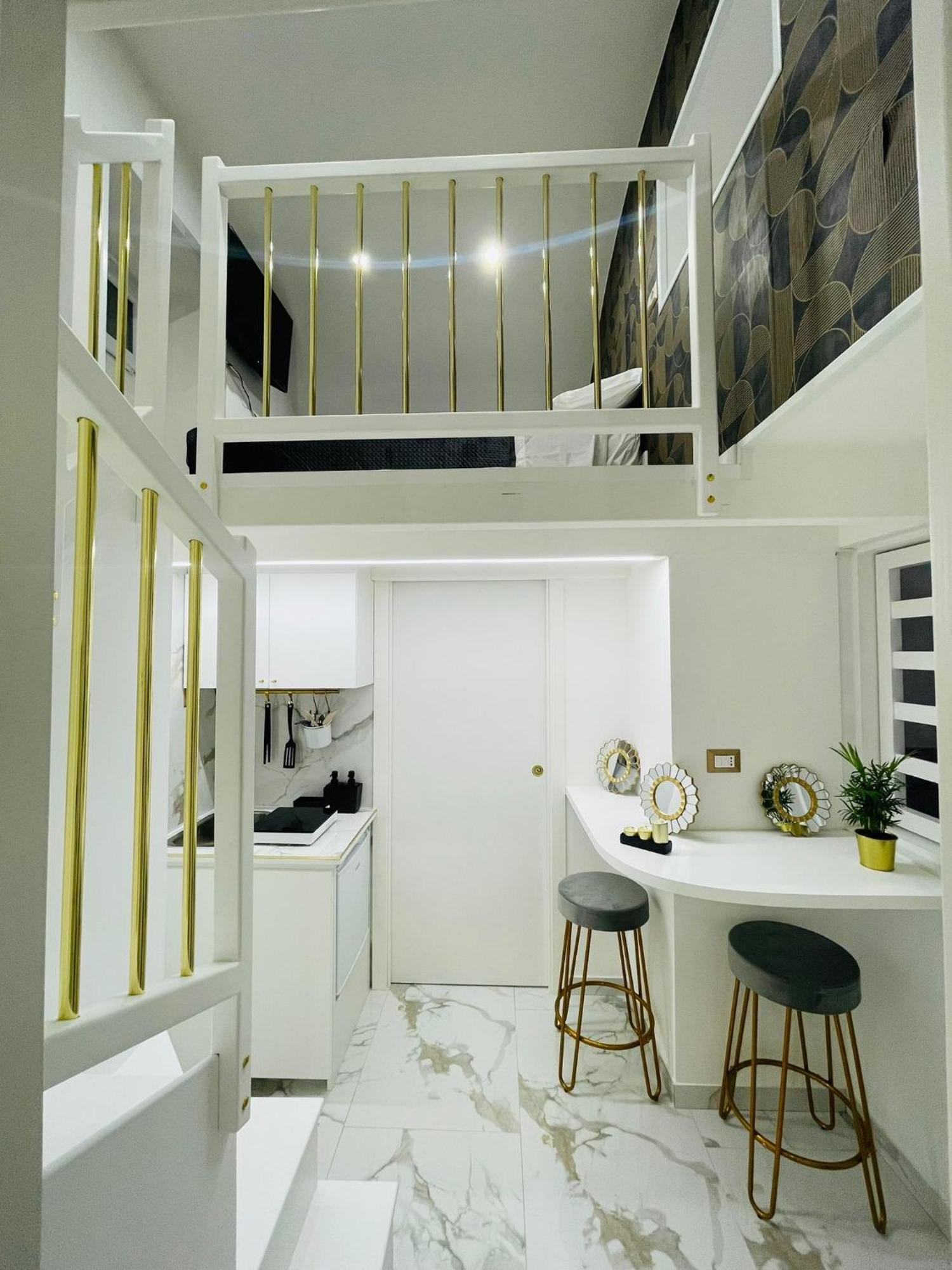 Frank Anthony Home Napoli Esterno foto