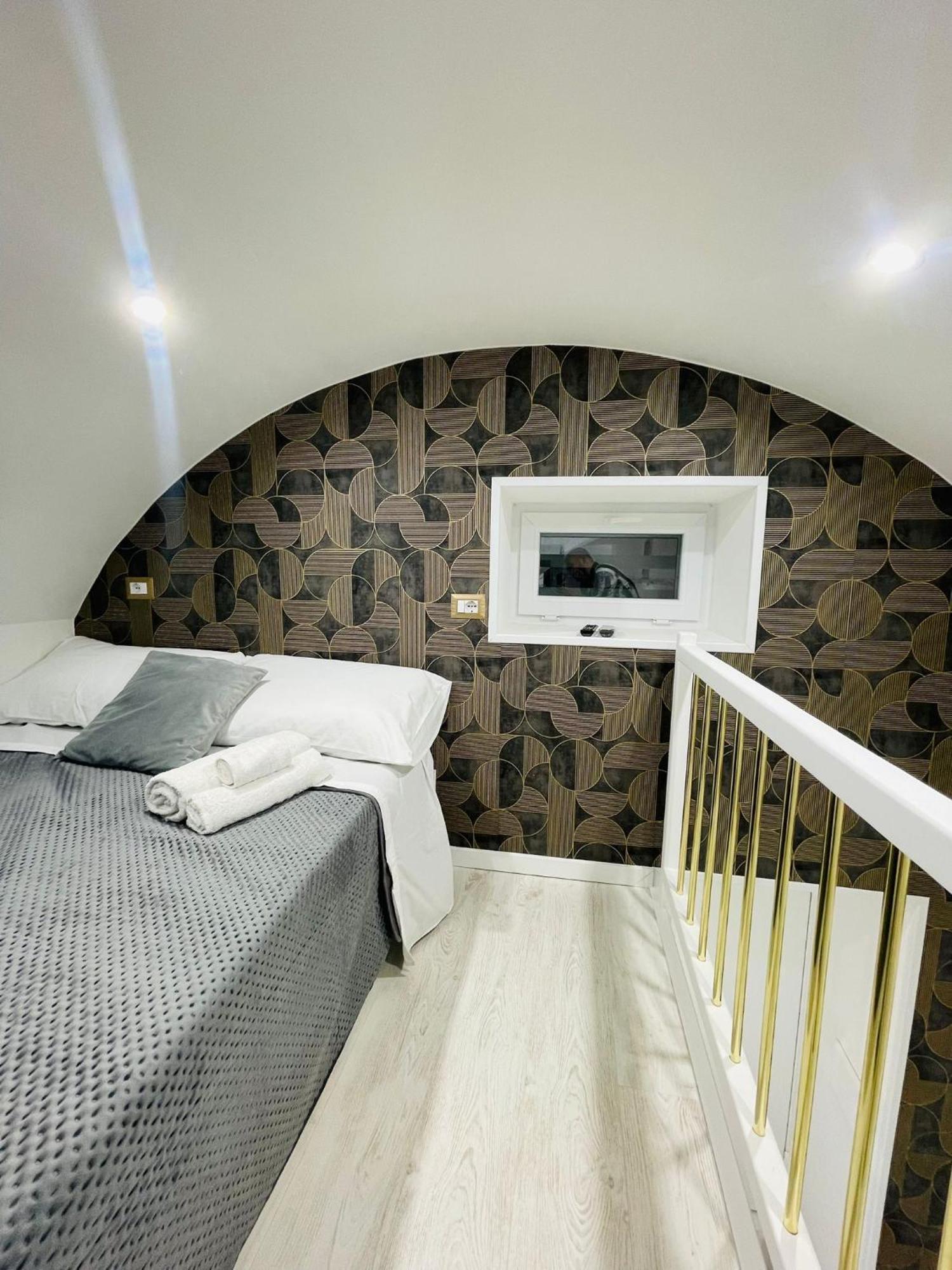Frank Anthony Home Napoli Esterno foto
